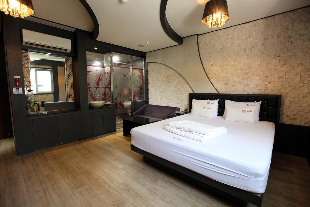 The Design Motel Busan Bagian luar foto