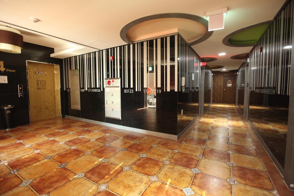 The Design Motel Busan Bagian luar foto